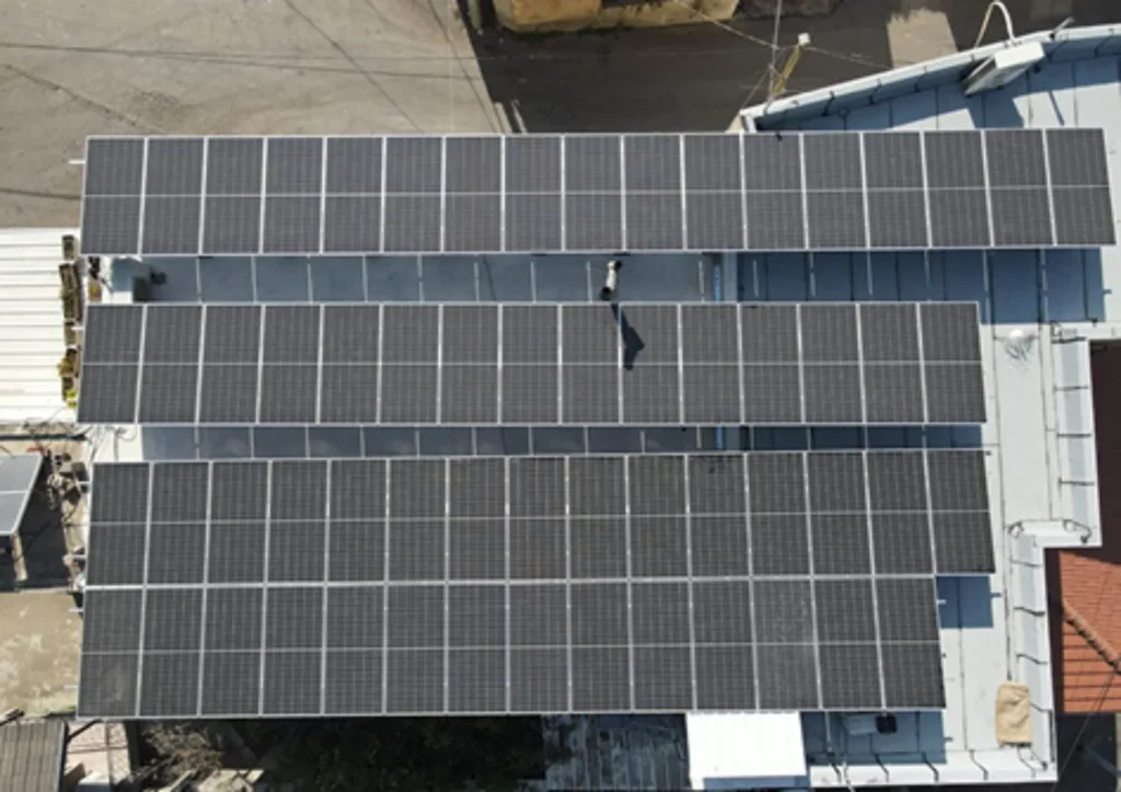 מערכת סולארית מסחרית